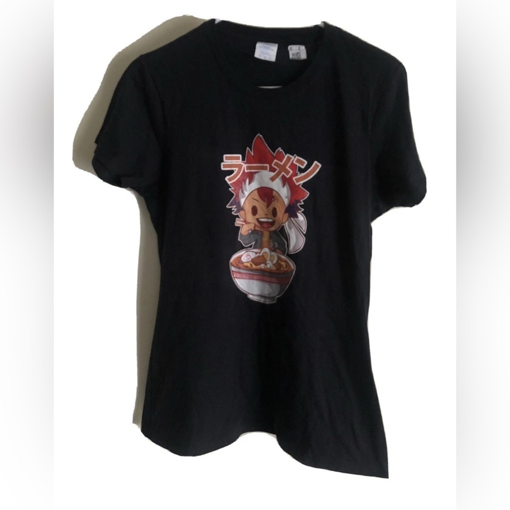 Women’s Anime & Ramen Lover t-shirt.